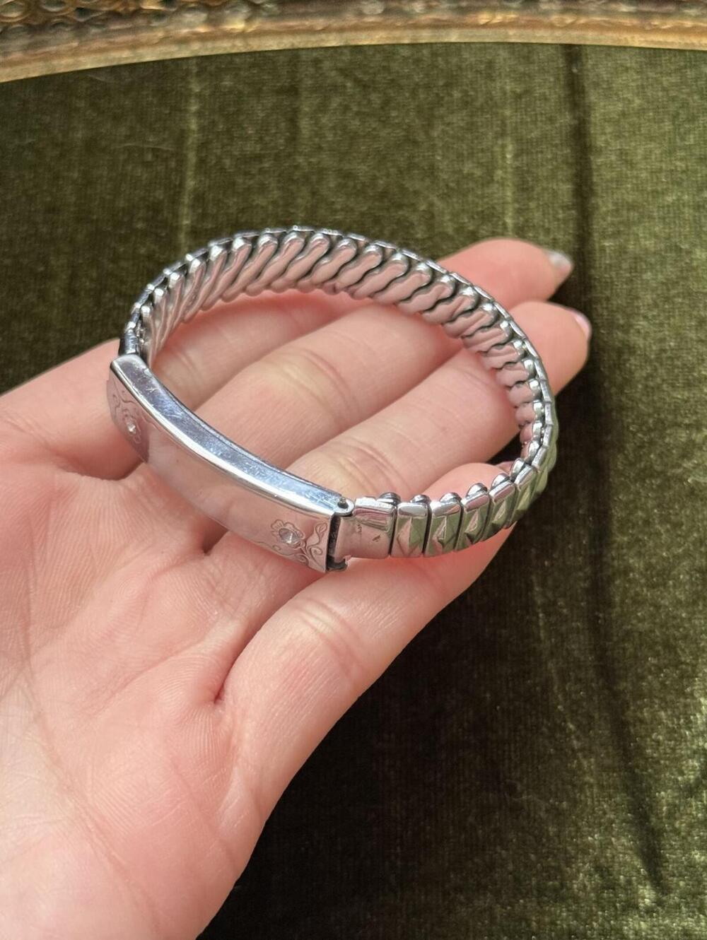 Vintage silver tone sweetheart bracelet TOPPS